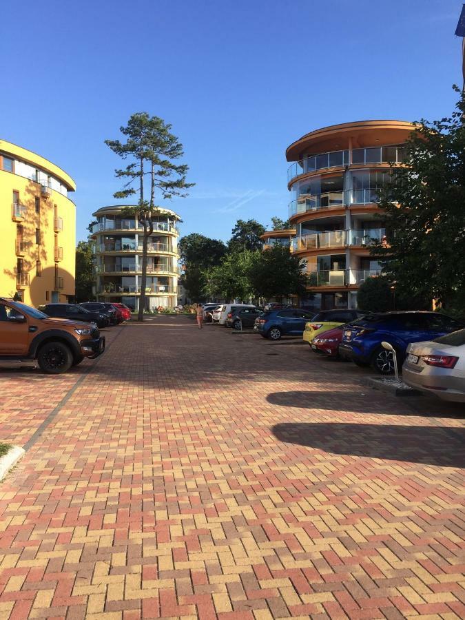 Vip Apartman Eni Appartement Siófok Buitenkant foto